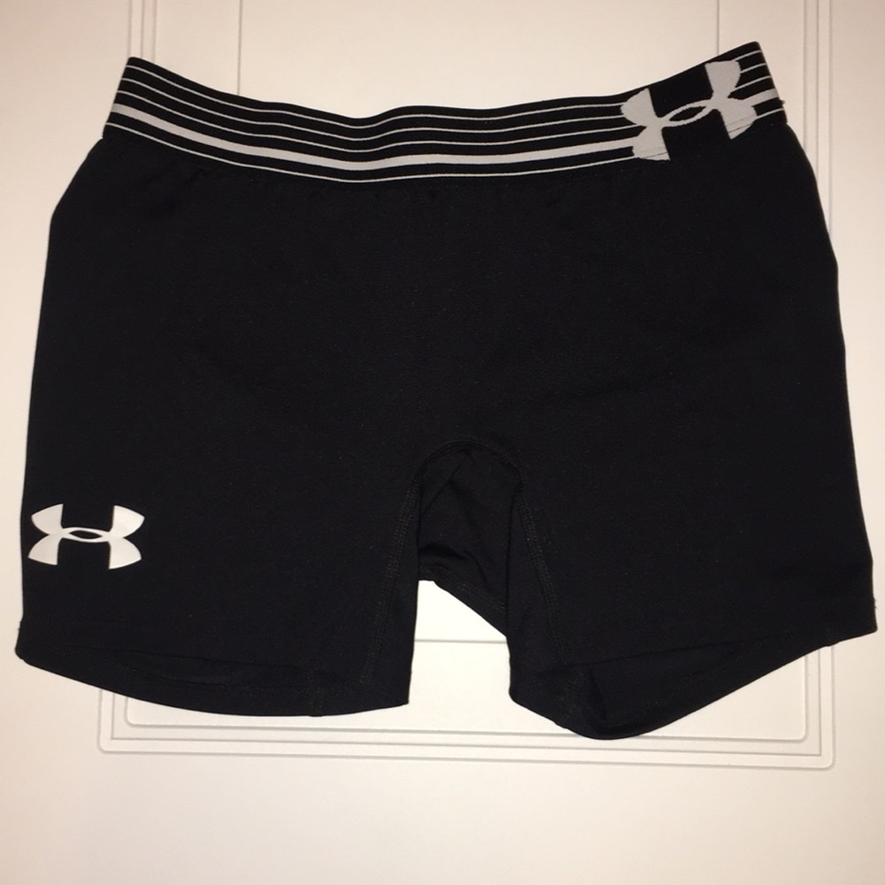 Black and white Under armor compression shorts